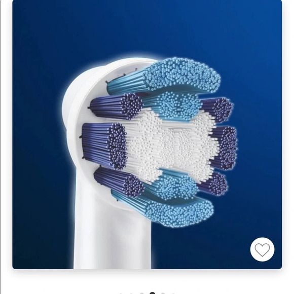 Lot of 4 Oral-B Replacement Electric Toothbrush Heads NWT - Picture 8 of 11